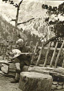 Christos Kakalos plays the lute
