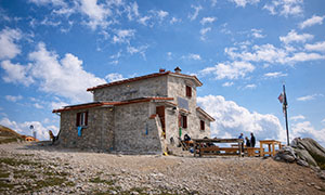 Επαφές Καταφυγίου